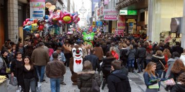 Ανοικτά σήμερα τα εμπορικά καταστήματα –Απεργία έχει προκηρύξει η Ομοσπονδία Ιδιωτικών Υπαλλήλων Ελλάδος
