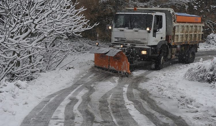 Διακοπή κυκλοφορίας στη Λεωφόρο Πάρνηθος