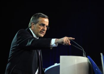 Правительство Греции осудило теракт в Париже