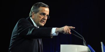 Правительство Греции осудило теракт в Париже