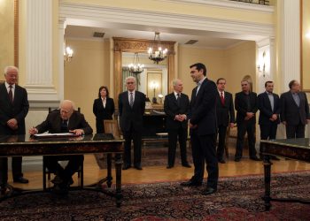 Алексис Ципрас: Первый премьер Греции отказавшийся от присяги на Библии