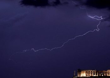Κακοκαιρία στην Αττική: 1.000 κεραυνούς έριξε ο «Μίνωας»!