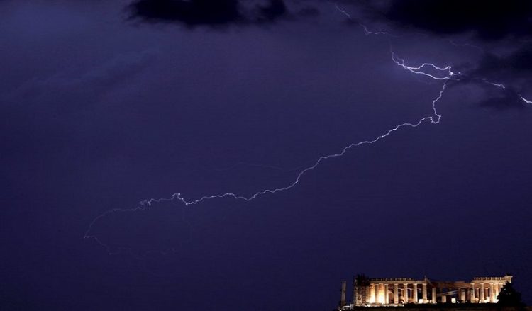 Κακοκαιρία στην Αττική: 1.000 κεραυνούς έριξε ο «Μίνωας»!