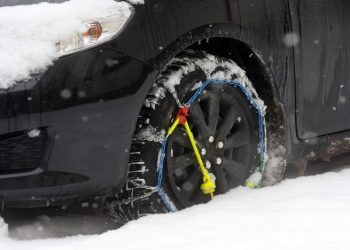 Ποιοι δρόμοι έχουν κλείσει, πού χρειάζονται αλυσίδες