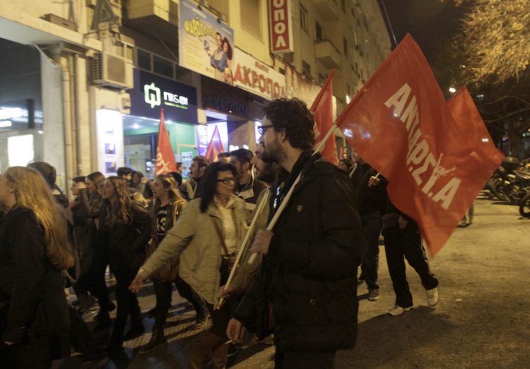 Καταγγελία από ΑΝΤΑΡΣΥΑ για επιθέσεις από Χρυσαυγίτες