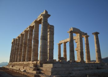 Более 20 миллионов туристов посетили Грецию в 2014 году