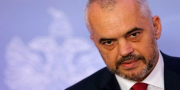 Η «Μεγάλη Αλβανία»... μπαϊράκι του Έντι Ράμα