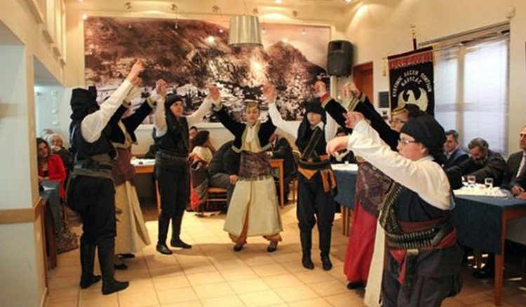 Το χριστουγεννιάτικο δέντρο θα στολίσει η Εύξεινος Λέσχη Ποντίων Νάουσας