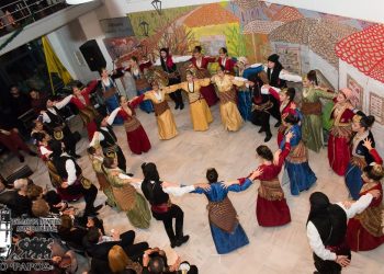 Ο Πόντος στη σκηνή της μουσικής παράστασης «Σκιών καμώματα με φωτεινά τραγούδια»