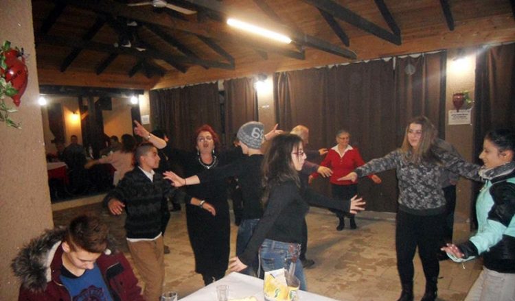 Πολλά κέφια στην πίτα του Συλλόγου Ποντίων Σιντικής