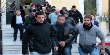 Ελεύθεροι με όρους οι 6 πρώτοι κατηγορούμενοι για το κύκλωμα νονών