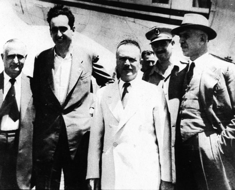 Συνάντηση Μητσοτάκη με τον γιο του ήρωα Καραθανάση