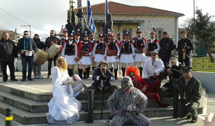 Οι Μωμόγεροι αναστάτωσαν τους δρόμους της Ανατολής Ιωαννίνων (φωτο)