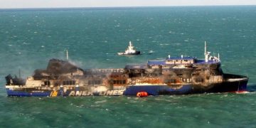 Στο Μπρίντιζι το κουφάρι του Norman Atlantic