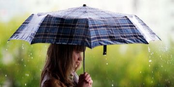 Κακοκαιρία την Παρασκευή με ισχυρές βροχές και χιόνια στα ορεινά
