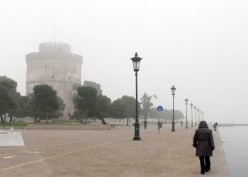 Υψηλές για την εποχή θερμοκρασίες, νοτιάδες και τοπικές βροχές την Τρίτη