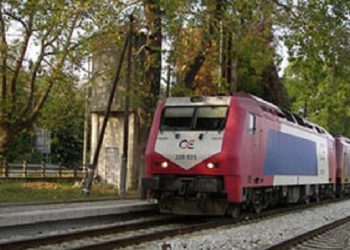 Δύο νεκροί στο Σουφλί - αμαξοστοιχία παρέσυρε ΙΧ