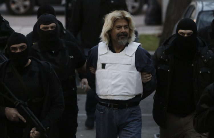 Ποιες είναι οι κατηγορίες που αντιμετωπίζει ο Ξηρός