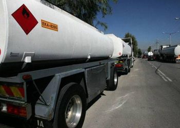 Ανατράπηκε βυτιοφόρο στην περιφερειακή οδό της Θεσσαλονίκης