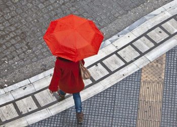 Τοπικές βροχές και μικρή πτώση θερμοκρασίας σήμερα