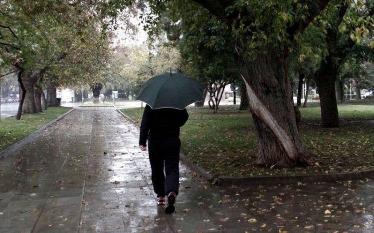 Σε ισχύ το έκτακτο δελτίο επιδείνωσης καιρού – Πού αναμένονται βροχές και καταιγίδες σήμερα  4