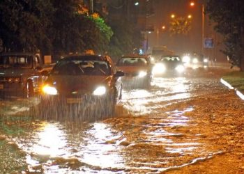 Πλημμύρισαν πόλεις και χωριά από τη νεροποντή σε όλη την Ελλάδα