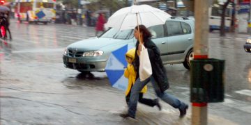 Σε ποιες περιοχές συνεχίζονται οι βροχές και οι καταιγίδες και σήμερα - Αναλυτική πρόγνωση