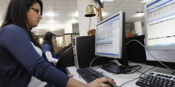 3.500 υπάλληλοι επιστρέφουν στο δημόσιο