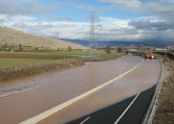 Πού έχει διακοπεί η κυκλοφορία λόγω της κακοκαιρίας