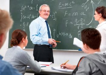 Μπαλτάς διαψεύδει Κουράκη για τους εκπαιδευτικούς!