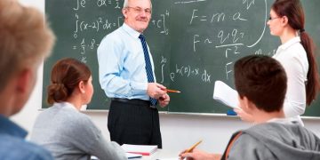 Μπαλτάς διαψεύδει Κουράκη για τους εκπαιδευτικούς!