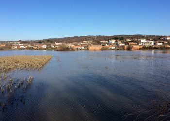 Εκκένωση οικισμών στον Έβρο