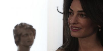 Η Ελλάδα «απολύει» την Αμάλ Αλαμουντίν-Κλούνεϊ;