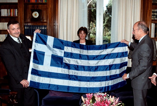 Родители первого грека-космонавта без пенсии в Греции