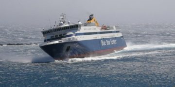 Σε ισχύ απαγορευτικό απόπλου για τα πλοία στον Πειραιά