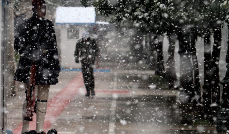 Καιρός: Κρύο, χιόνια και παγετός