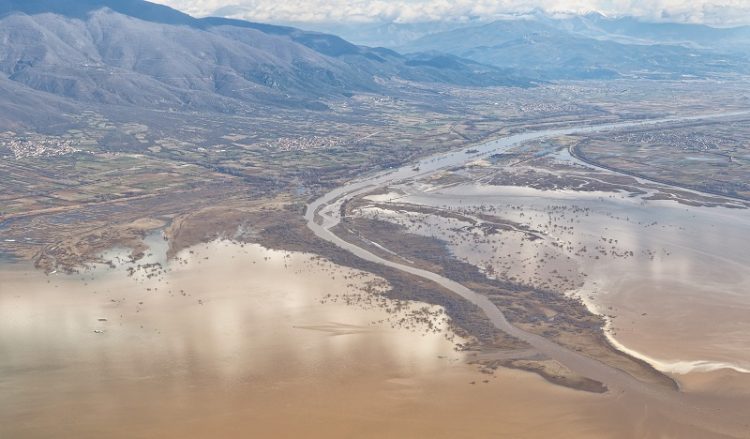 Γέμισε νερό η Κορώνεια, ανέβηκε η στάθμη της Κερκίνης (φωτο)
