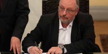 Костас Исихос: Говорить о массовой эвакуации греков из Мариуполя преждевременно