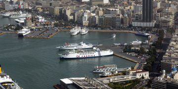 Κανονικά διεξάγονται τα δρομολόγια από τα λιμάνια του Πειραιά