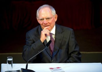 Ο Σόιμπλε δίνει «λύση» στο ελληνικό πρόβλημα;