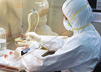 CNBC: Τραγωδία για την Ελλάδα η φυγή των μορφωμένων νέων στο εξωτερικό