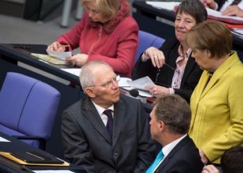 Депутаты бундестага одобрили продление помощи Греции