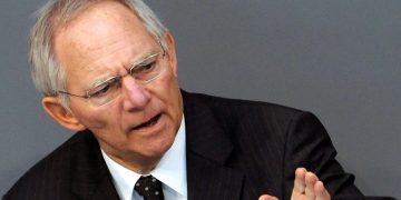 Πακέτο με εκρηκτικά στα γραφεία του Σόιμπλε