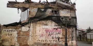 Καταρρέει το σπίτι του Λουντέμη στον Εξαπλάτανο Πέλλας