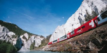 Σύγκρουση τρένων με τραυματίες στην Ελβετία