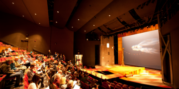 Πώς να προετοιμάσετε το παιδί σας για μια θεατρική παράσταση