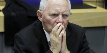 Берлин осудил карикатуру на Шойбле в Греции