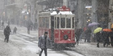 28 χρόνια είχε να δει τόσο χιόνι η Κωνσταντινούπολη! (φωτο-βίντεο)