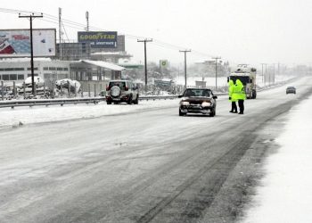 Άγριος καιρός με τσουχτερό κρύο και χιόνια μέχρι την Πρωτοχρονιά