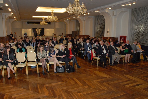 Νήπια στον Εύοσμο βροντοφώναξαν για τη Γενοκτονία και την ιστορία των Ποντίων (φωτο, βίντεο)